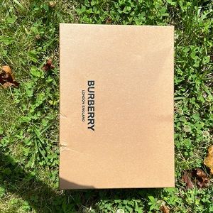 **AUTHENTIC** Burberry Bucket Hat